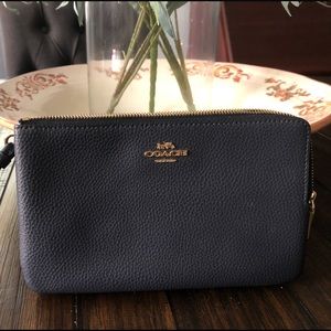 Coach, XL wristlet
